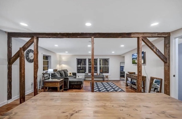Shawnee Village 3 Bedroom Cozy getaway in the Pocono Mts.