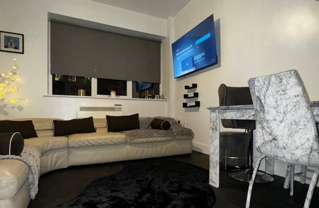 Sheffield Serenity Retreat - Cozy 3-Bed House