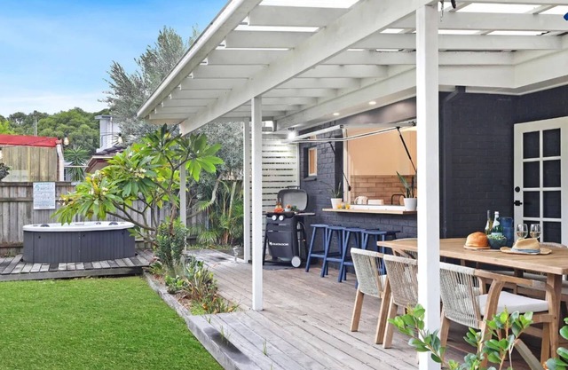 Shellhaven – walking distance of Seven Mile beach
