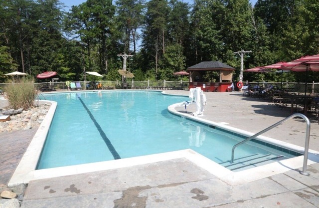 Shenandoah Crossing™ - 2 Bedroom 1 Bath Deluxe Cabin