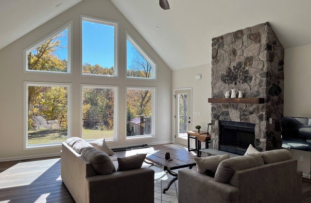 Shenandoah Gables Riverfront seclusion