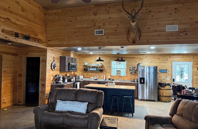 Shiloh Place- cozy 3 bedroom cabin.