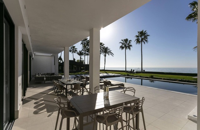 Shining Pearl Huge 9 Bedroom Villa Total Privacy