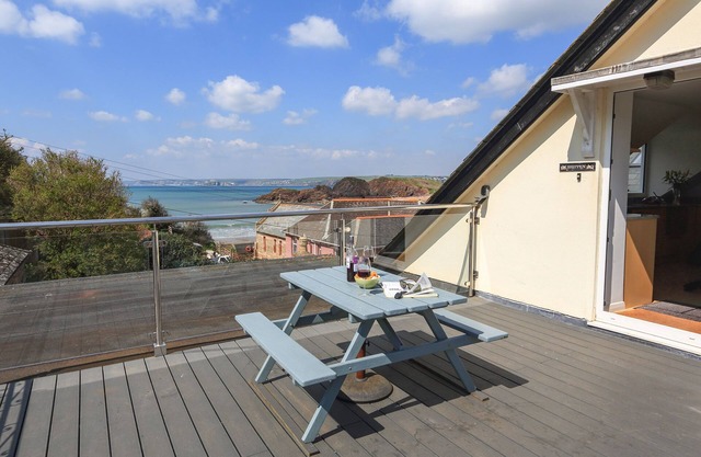 SHIPPEN, pet friendly, country holiday cottage in Hope Cove