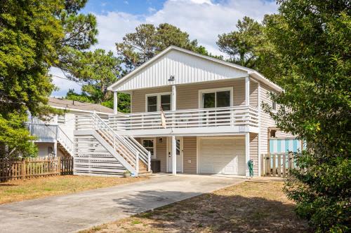 Short Walk to Beach Coastal Home in Heart of NH