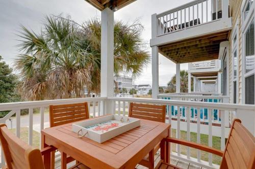 Short Walk to the Beach - Perfect for Multi-Family Stays