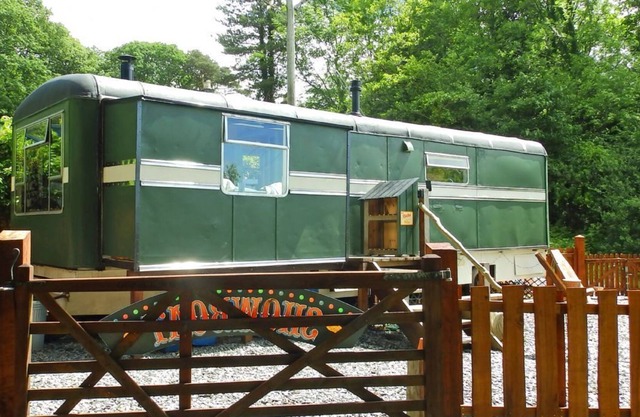 Showman's Wagon is a renovated 1950s fairground travelling-van for two guests.
