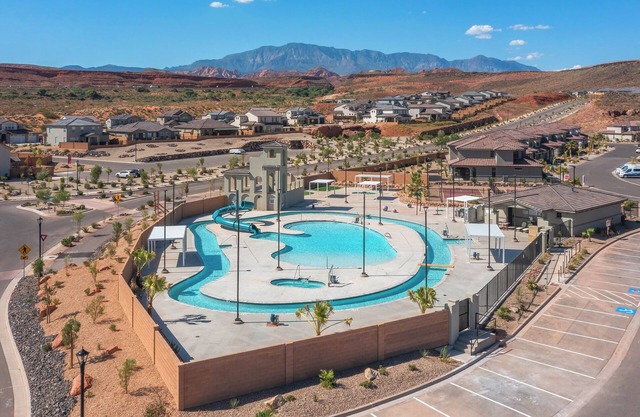Sienna Hills Retreat | Connected homes with 10 Bedrooms, sleeps 40, and endless amenities!