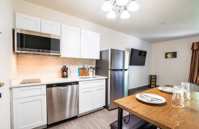 Sierra Vista 2bd Queens Premium