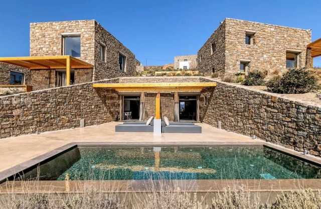 Signature Suite II – Panormos Bay