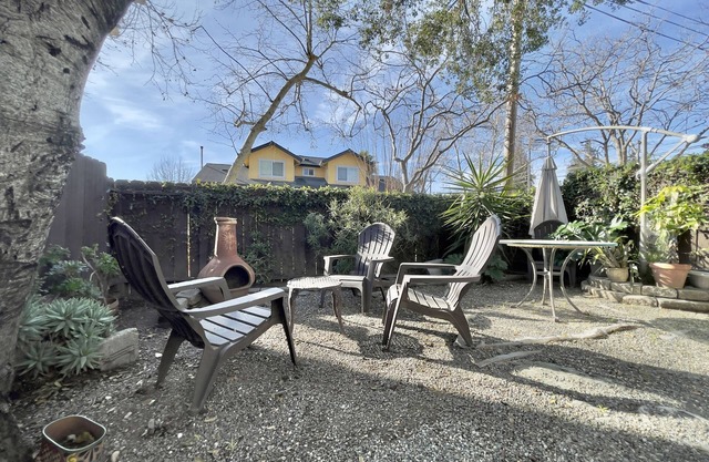 Silicon Valley Hideaway w/Private Garden