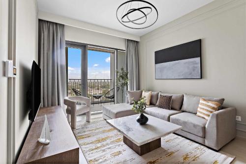 Silkhaus luxurious 1BDR in new tower with pool & gym