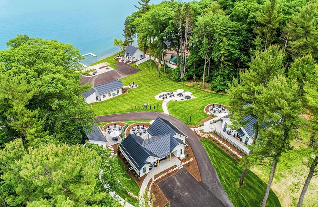 Silver Oaks Resort ~ NEW RESORT IN TRAVERSE CITY!