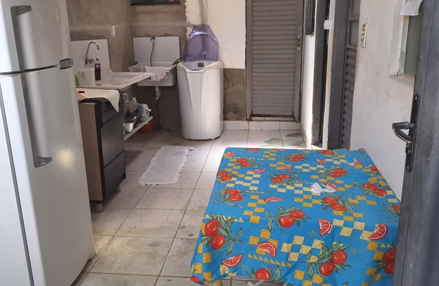 SIMPLE AND COZY ROOM