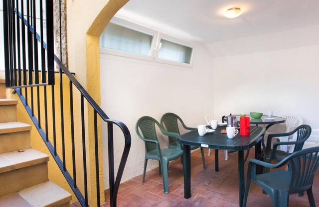 Simple apartment just 150 meters from the beautiful beach of Llafranc.
