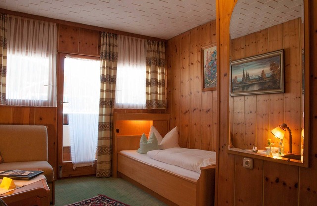 Single Room A - Hotel garni Haus Kiefer