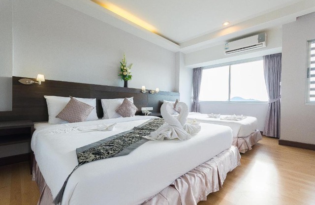 SinKiat Buri Hotel