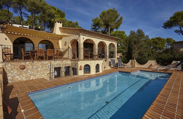 SisiClaro very extensive house with stunning views