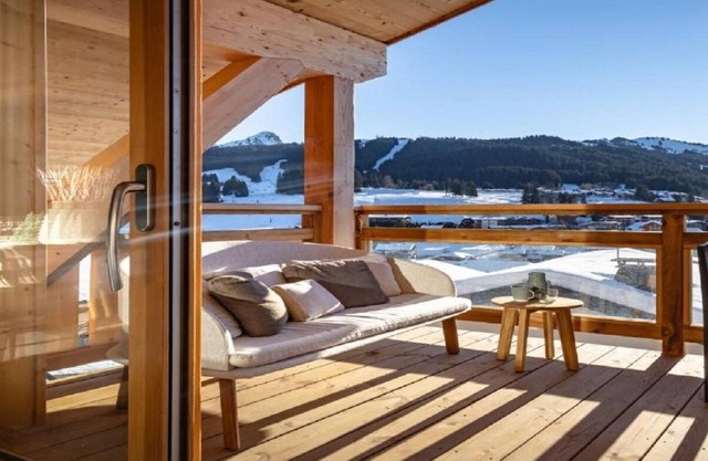 SITUATED IN THE BEAUTIFUL 11TH CENTURY VILLAGE OF LesGets-EXCEPTIONAL FAMILYHOME