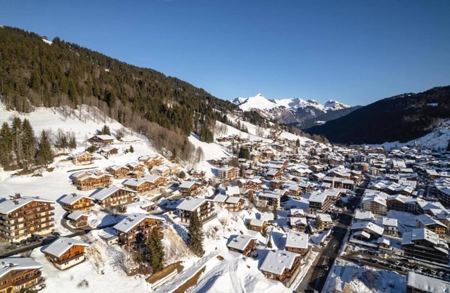 Situated in the beautiful 11th century village of Les Gets
