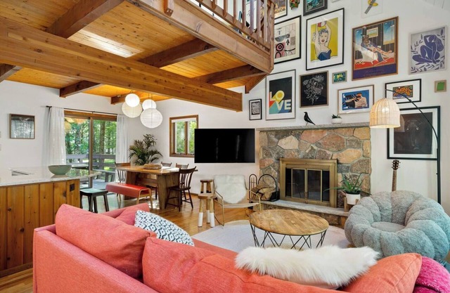 Ski | Hike | Hot Tub | Firepit | Sauna