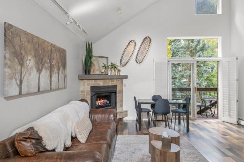 Ski In out Remodeled Luxury Condo