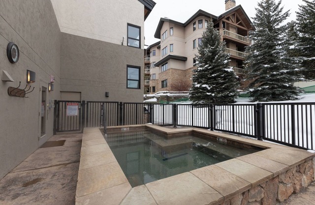 Ski In/Out, Secure Bike Storage, Hot Tub