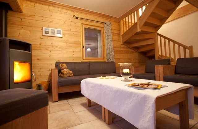 Ski-in/ski-out & foot of the slopes, Ground floor, fitness, terrace, balcony, fireplace or stove, tv