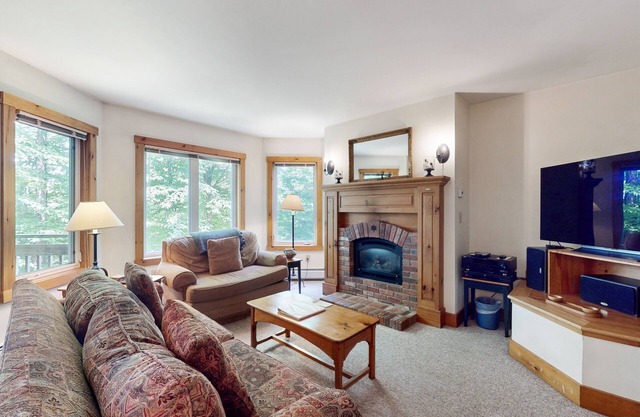 Ski-in/ski-out Jay Peak Resort condo near water park, ice skating, & hiking