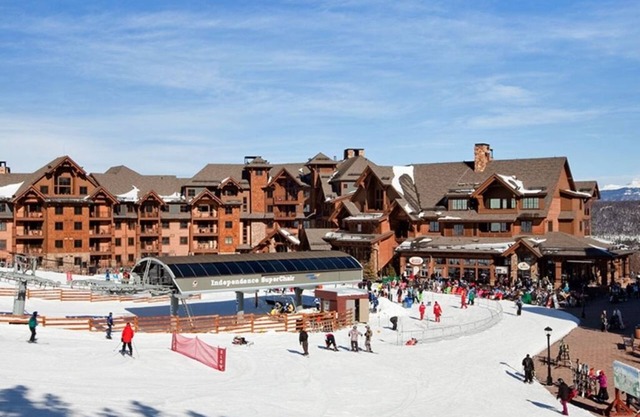 Ski-In & Ski-Out New Years 5 Star 2 Bedroom 2 Bath Resort Condo Breckenridge, CO