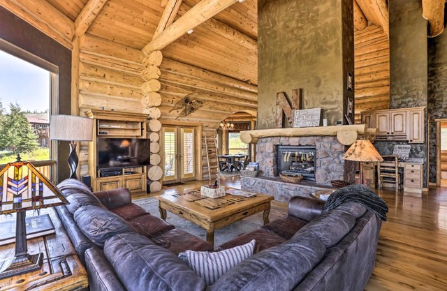 Skiing and Hiking Access Spacious Granby Cabin!