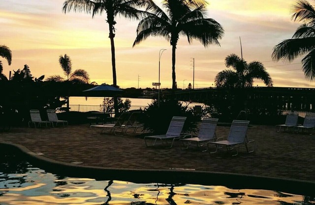 Sky view of sunsets and TAMPA BAY !