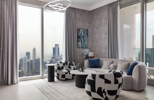 Skyline Serenity – Downtown ViewsnElegant 2BR