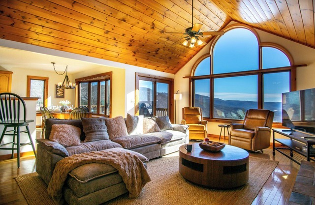 Skywalker Meadow 3 BR Home: True Retreat!