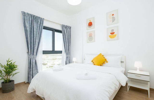 Sleek and Contemporary 2 BR in Jebel Ali