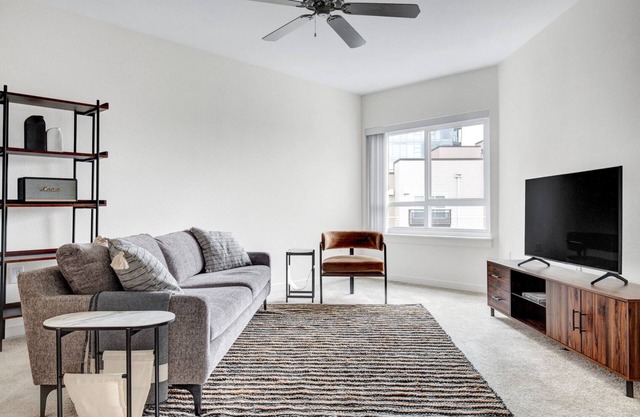 Sleek Downtown Bellevue 1BR w/W/D & Storage, near Shops, by Blueground