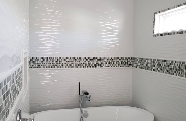 Sleep 12 in Chic Home Near Downtown, State Fair Grounds and Newfields Art Museum
