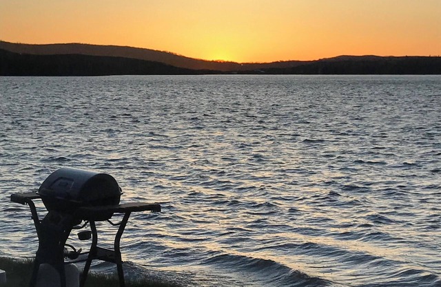 Sleeping Bear Dunes Pet Friendly Cottage on the Lake