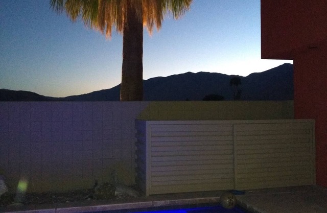 Sleeps 10-Pool, Hot Tub, Private Guest House, Parking, Walk To Town