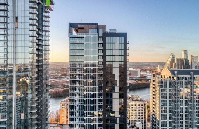 Sleeps 34! 11 Condos in New Austin High Rise w/Rooftop Pool, Gym, Yoga Studio