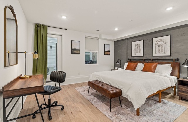 Sleeps 4 Walk to Liberty Bell Heart of Old City