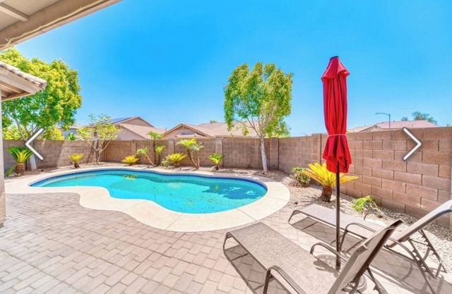 Sleeps 6, 3 BD,2 Ba, 4 beds, pool, pets, Goodyear