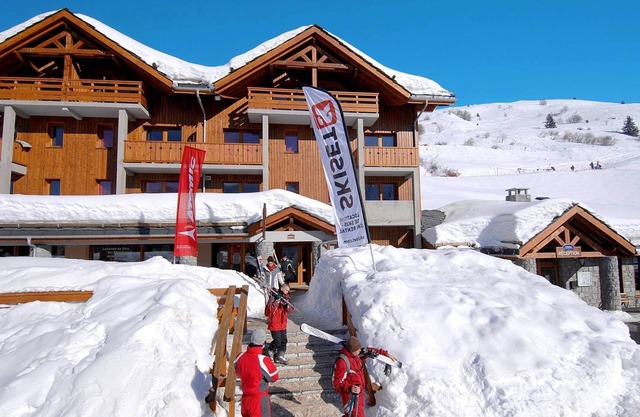 Sleeps 8 | 2BR Chalet in Prime Ski Location!