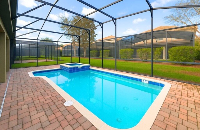 Sleeps 8! 4BDR Home w/private pool & resort access