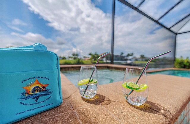 Sleeps 8 - Heated pool - Hot tub - Gulf Access