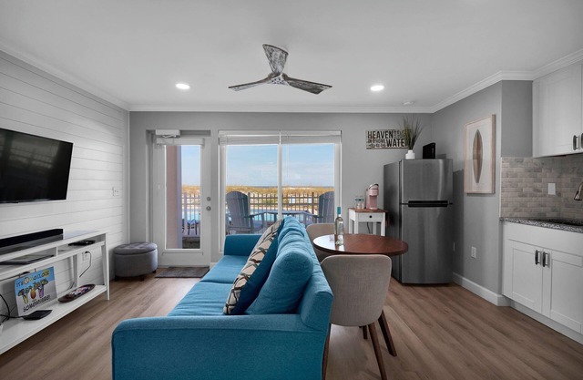Sleepy Turtle -BEACH FRONT BLISS-Close to Mayo Clinic