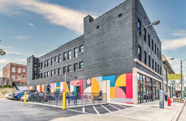 SM 203 · Super Central Location! Historic but Modern!