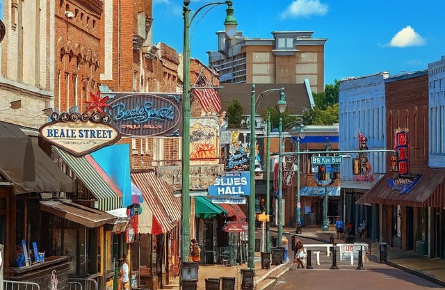 SM 204 · Historic Revival, Walking to Memphis` Best!