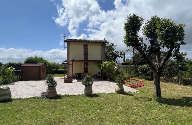 Small barn with exclusive garden