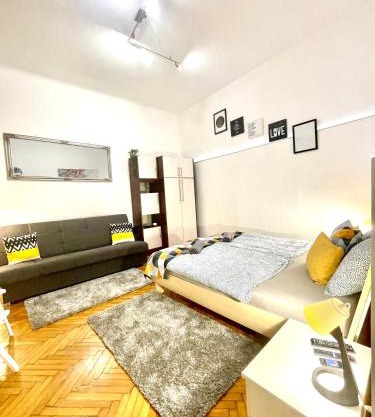 Small Cosy Apartment near the famous WESTEND City Center